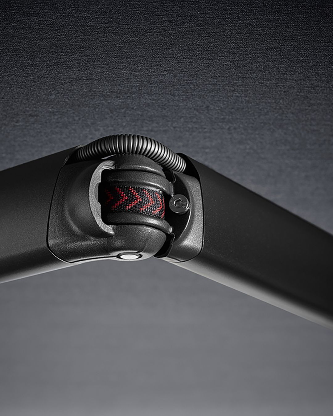 Makroaufnahme des markilux Gelenkarms mit Bionic-Sehne – Armtechnik aus eigener Entwicklung